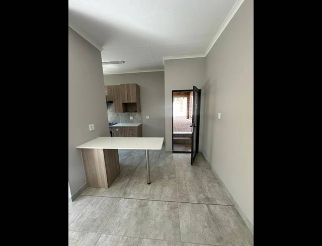 3 BEDROOM TOWNHOUSE FOR SALE IN WITBANK CENTRAL